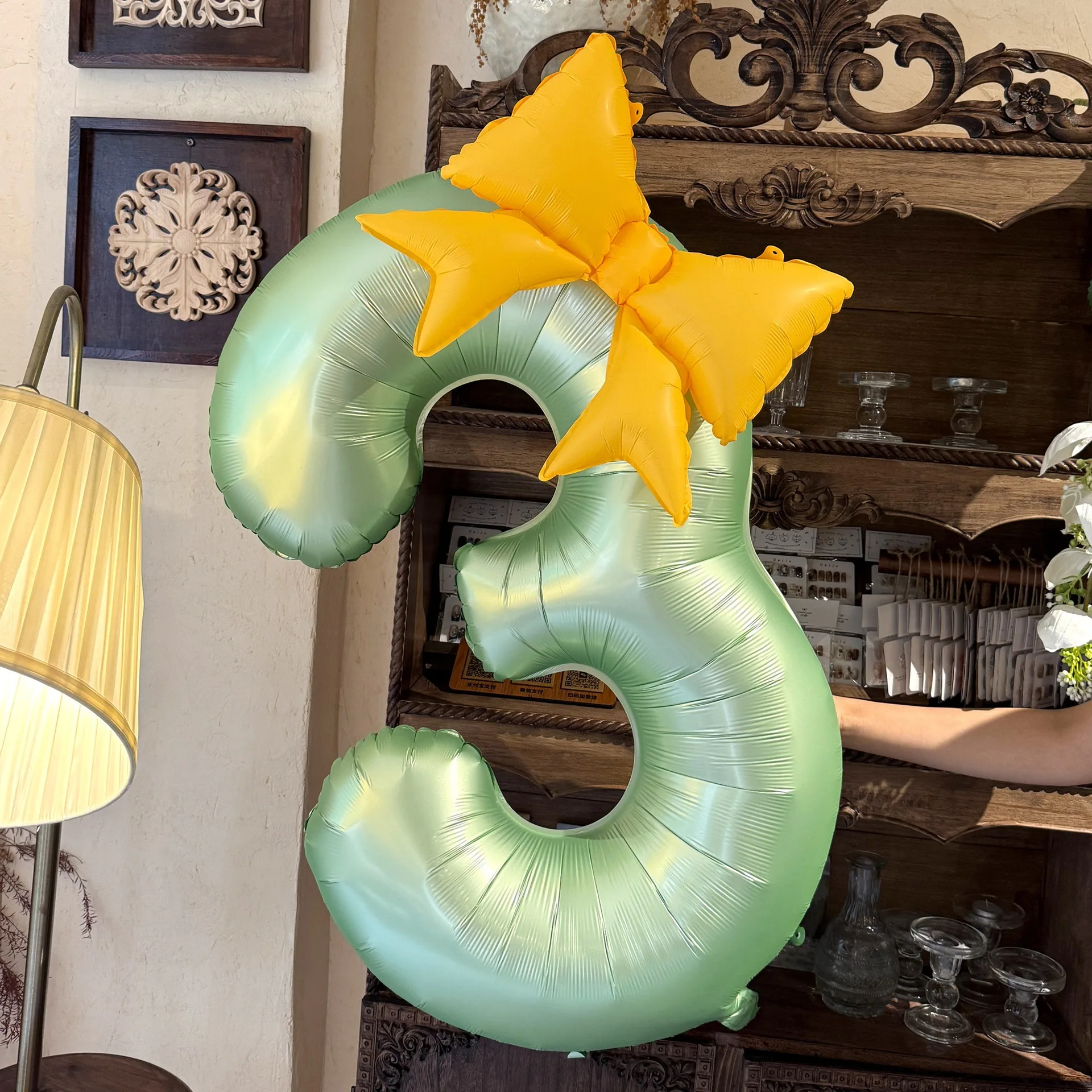 

Olive green digital bow 40-inch aluminum film large digital balloon, suitable for birthday event and party scene decoration