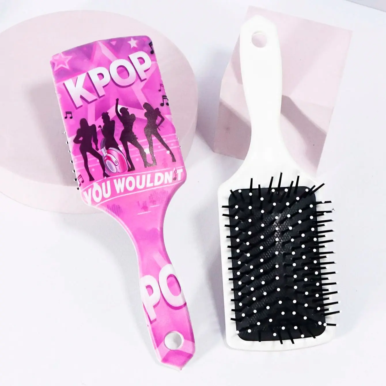 Poduszka do masażu włosów w stylu K-pop z nadrukiem grupy dziewczęcej K-pop, idealny prezent dla fanów K-pop, specjalna do peruk z prawdziwych włosów.