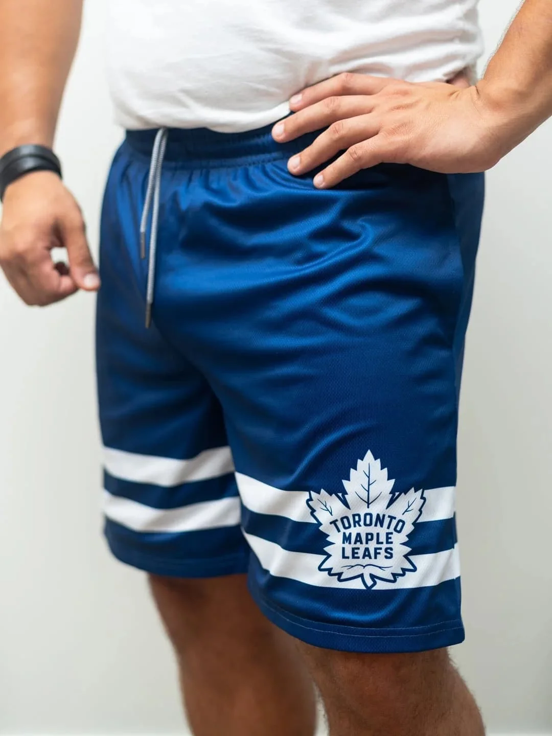 2026 Herren Toronto Maple Leafs Mesh-Sportshorts NHL Eishockey Fan Freizeit-Kurzhose Schnelltrocknend Atmungsaktiv mit Kordelzug Gym Mode – Detail 1