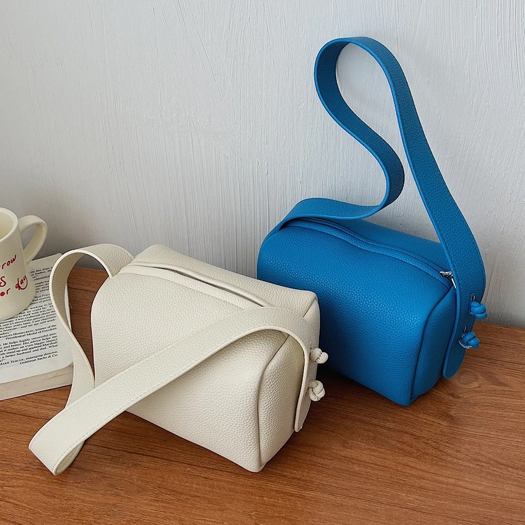 

Женская сумка-кроссбоди мини с ручкой, из искусственной кожи, изысканная, в стиле ретро, легкая, универсальная, повседневная, новый нишевый дизайн, элитная квадратная сумка