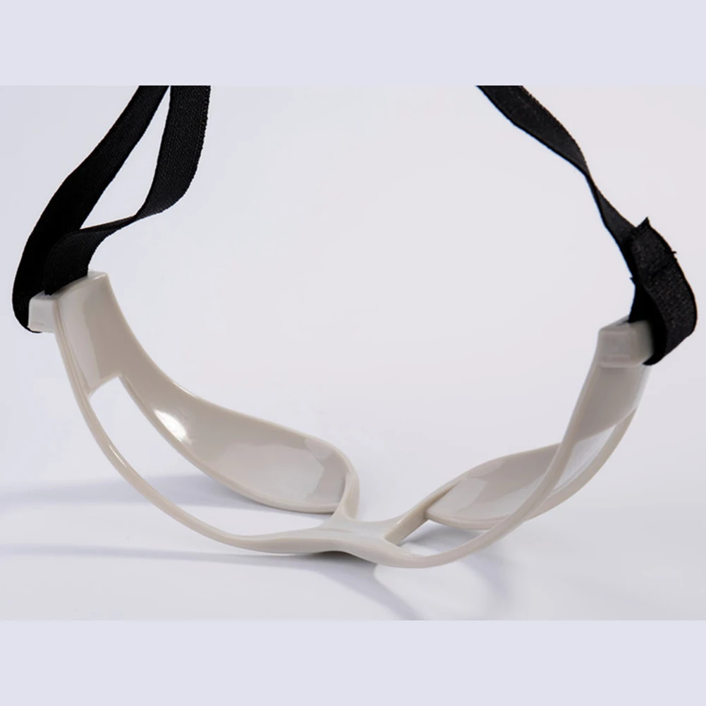 Circa 35 g di aiuti per l'allenamento del basket, occhiali da allenamento, abbigliamento comodo, palla di controllo, gocciolamento, design funzionale, materiale plastico