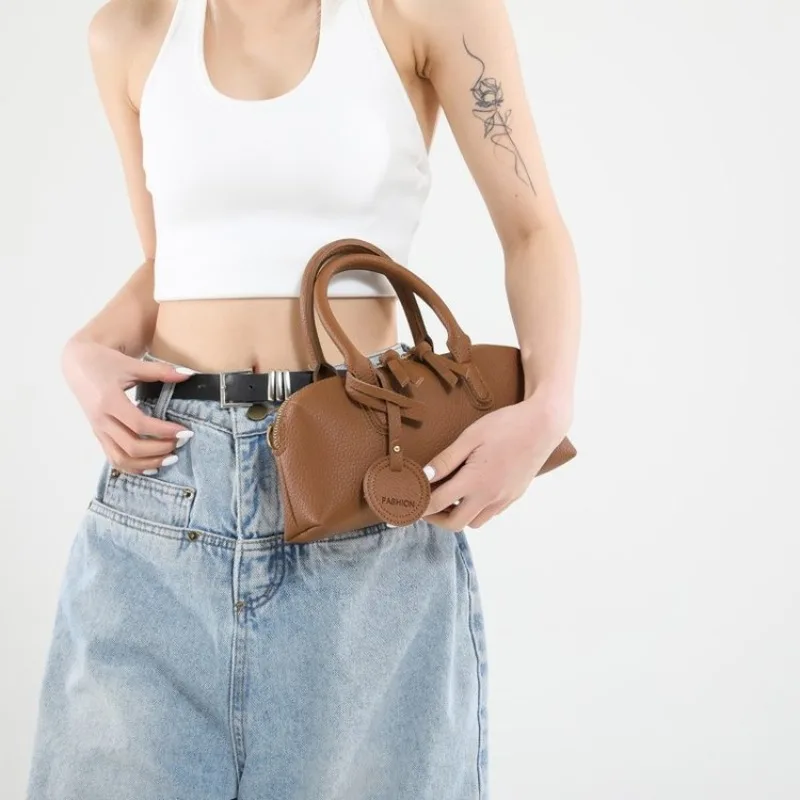 

Simple Secure Flap Over Clasp Bag For Women Underarm Shoulder Bag With A Sleek And Streamlined Minimalist Design Aesthetic