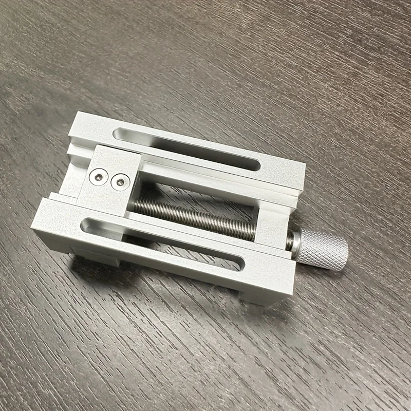 قطعة واحدة من ملزمة الحفر الصغيرة مع فكي مطاطي ناعم، نطاق لقط 0-47 مم مشبك نائب صغير للحرف اليدوية والنمذجة والإصلاحات #3