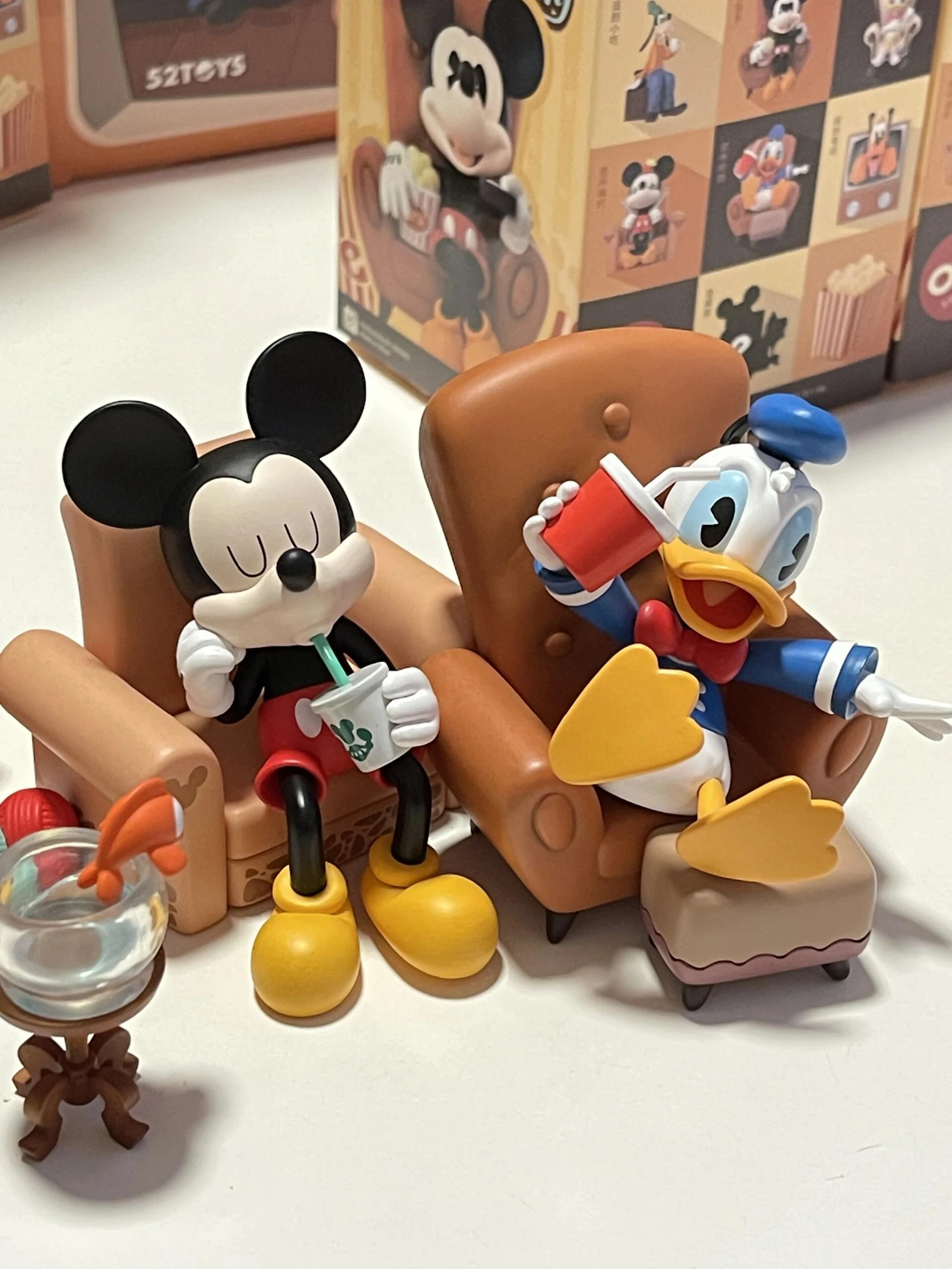 Genuine Disney Friends Happy Gathering Series Blind Box Cute Mickey Mouse Daisy Anime Figurine Model Collection Decor Toys Gift