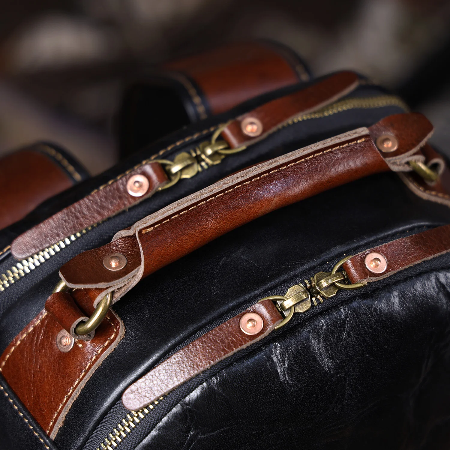 S.WORKER Herren-Rucksack aus echtem Leder, hochwertiges Rindsleder, lässige Schultaschen, 15"-Laptop-Taschen, Reise-Tagesrucksack, Geschenk für Männer – Detail 12