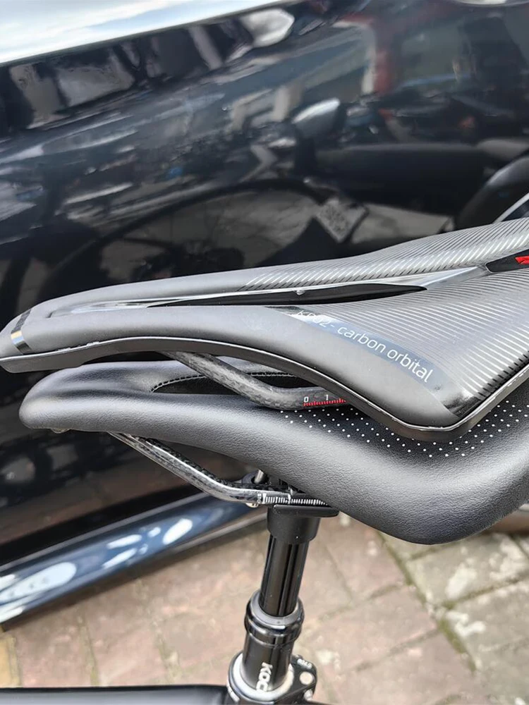 سرج دراجة خفيف الوزن مقاوم للماء وسادة مقعد مريحة لركوب الدراجات لدراجات الطريق MTB