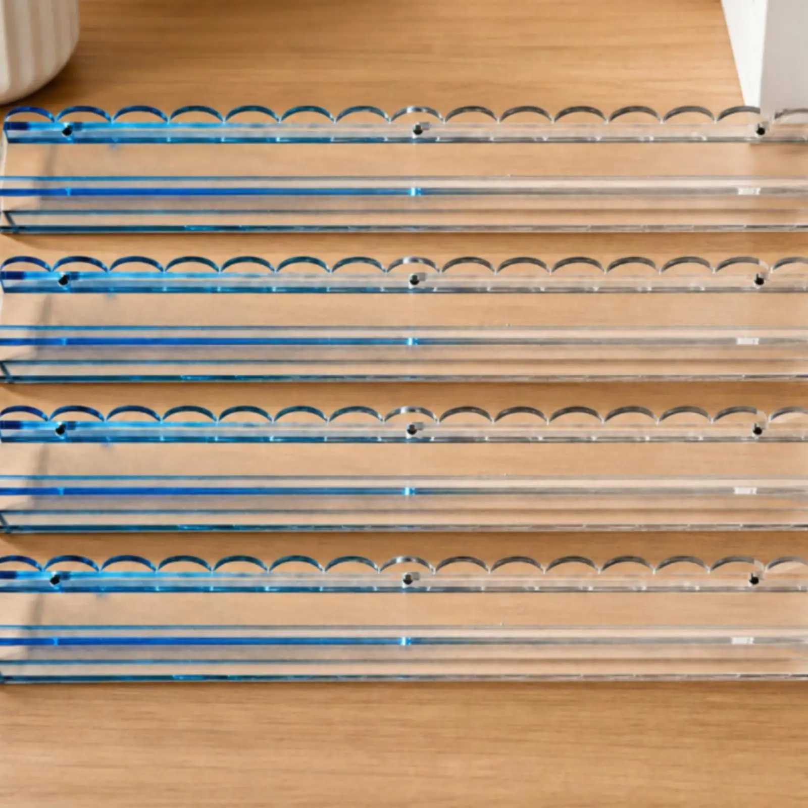 Handcrafted Acrylic Mahjong Rack with Wave Profile for Tile Game Players Compact Tabletop Storage Solution