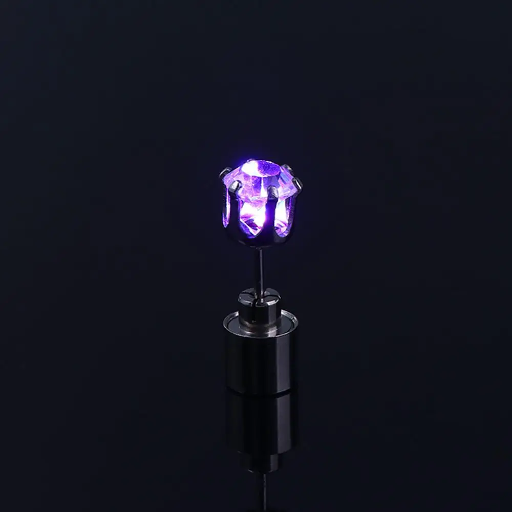 LED مضيئة الرجال الأقراط بار حلية وامض الأقراط الماس الأقراط الإناث الأذن ترصيع توهج الأقراط تضيء الأقراط