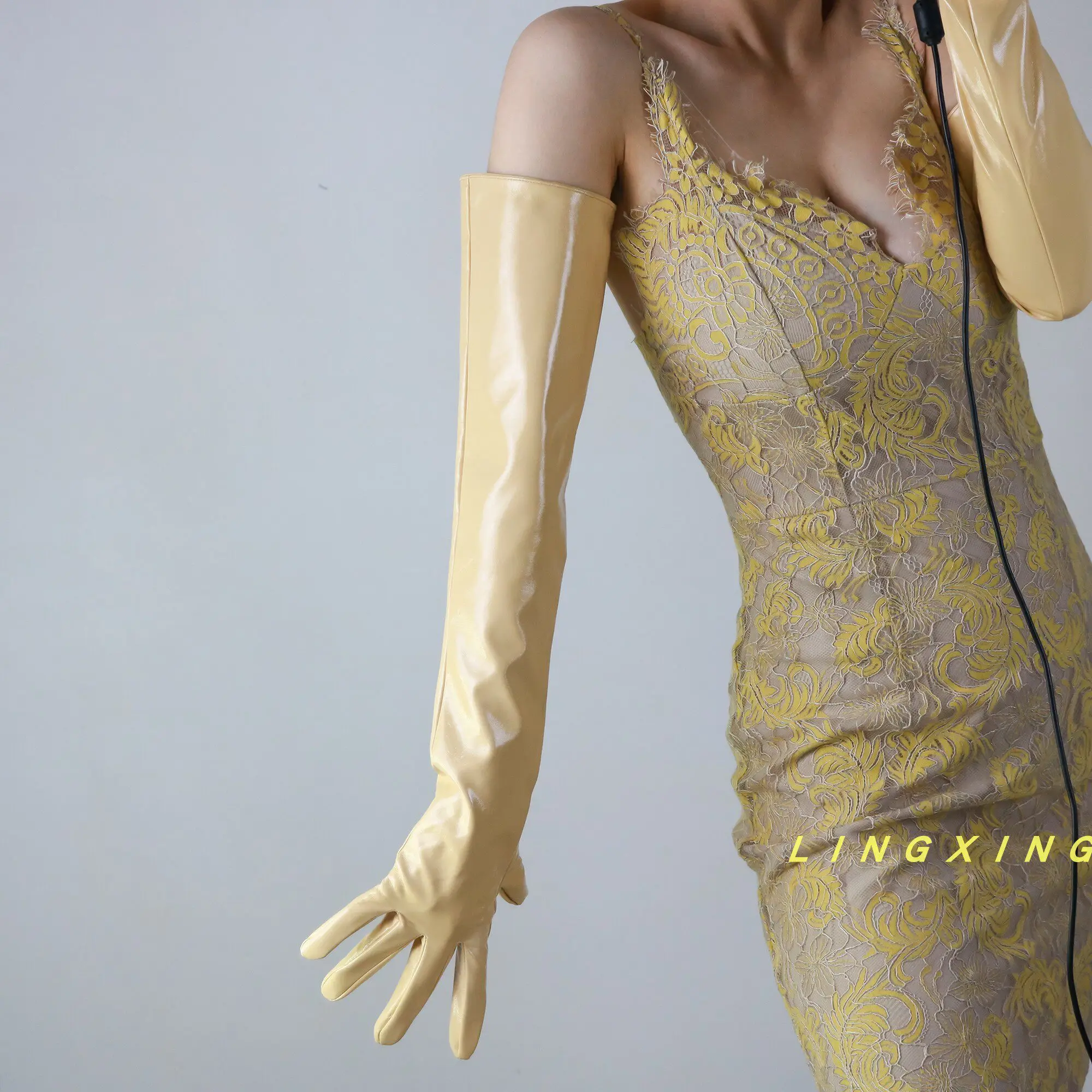 60 cm lange Handschuhe aus glänzendem Kunstleder, PU, Opera Golden Gold-Beschichtung, für Damen, elegant, sexy, luxuriös, modisch, winddichte Handschuhe – Detail 13