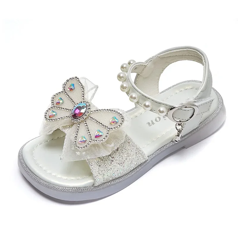 Girls Sandals Chic 2024 Children Open-toe Butterfly Summer New Soft Rhinestones Chic Pearls Non-slip Kids Shoes Drop Shipping