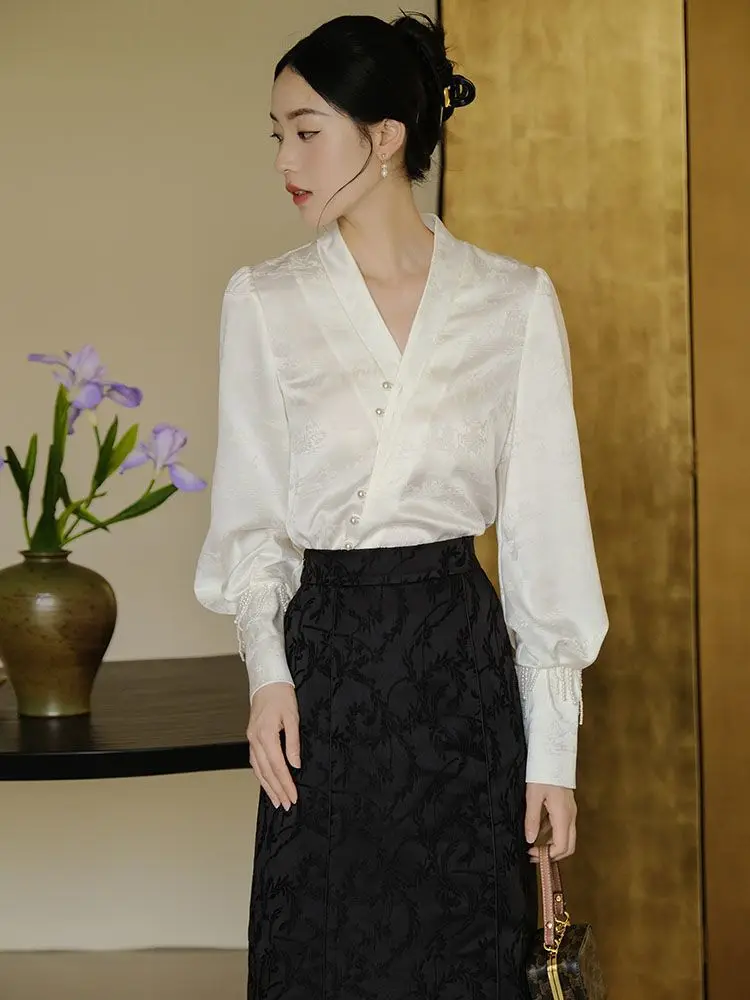 Chinese Style Knot Button Tassel Shirt 2026 Women Spring Autumn V-Neck Puff Sleeve Blouses Femme Elegant Retro Hanfu Shirt Top