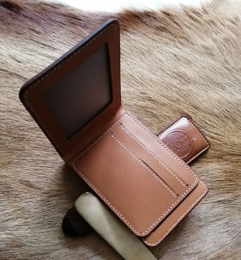 Hand-made Short Wallets Handsome Horse Purses Women Men Clutch Vegetable Tanned Leather Thin Driver's License Wallet Card Holder