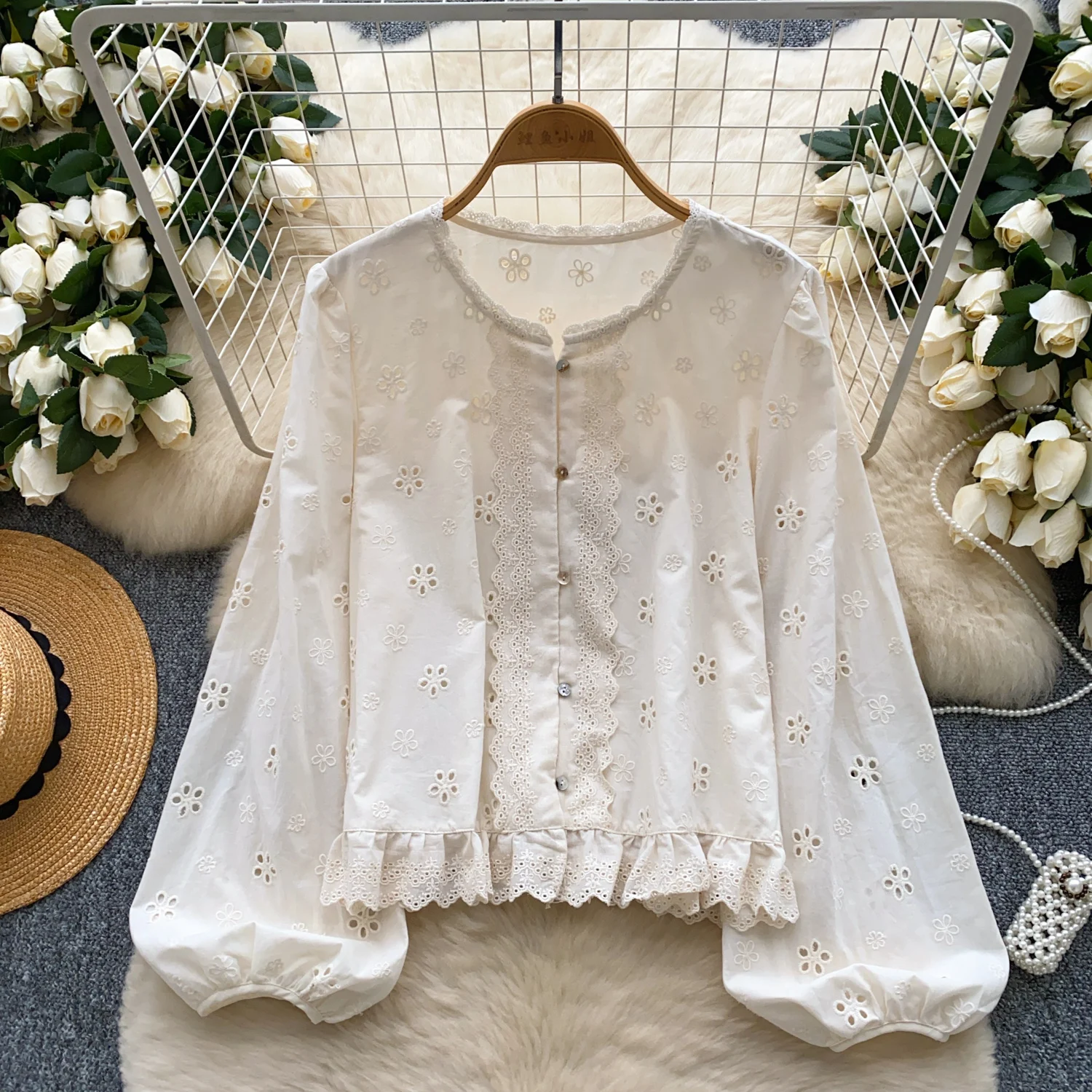 

Женская осенняя блузка с длинным рукавом и полой вышивкой, тонкая кружевная рубашка