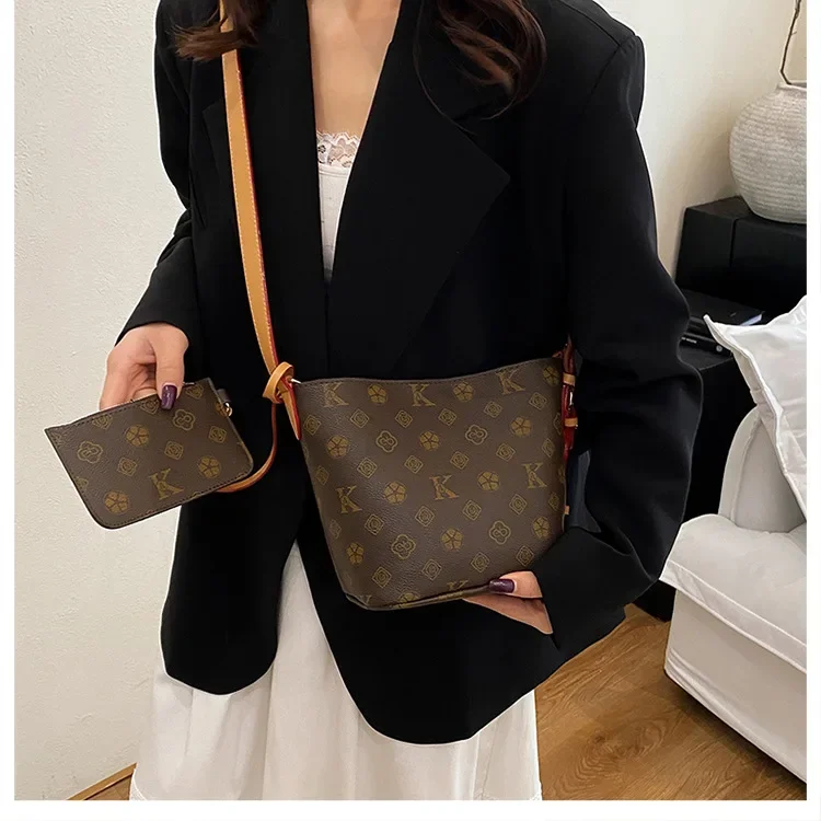 

2025 New Vintage Print Bucket Bag with Pouch - Luxury Minimalist Design - Large Capacity - Shoulder/Tote Handbag