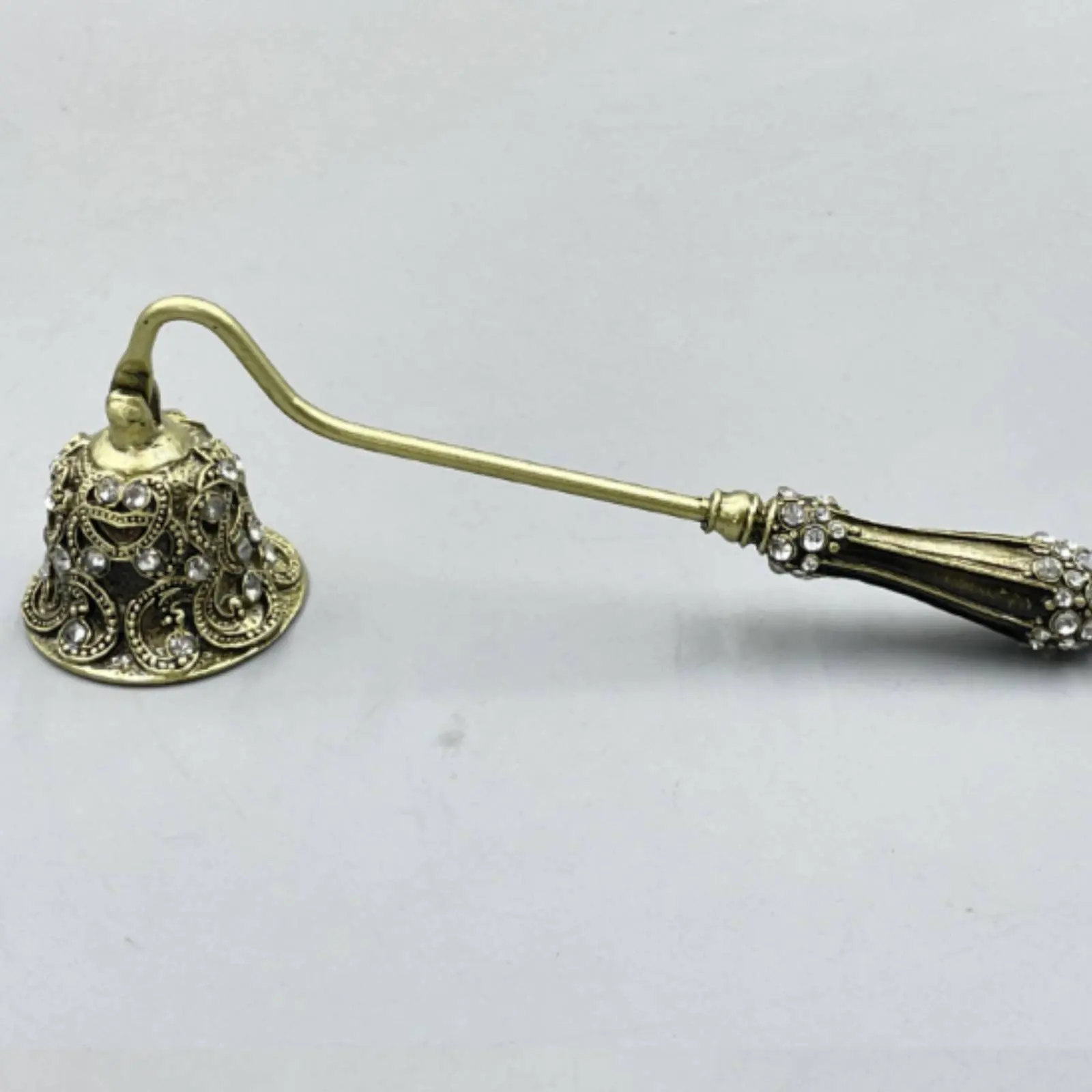 Rhinestone Candle Snuffer Antique Design Long Handle Candle Snuffer Home Decor Tool Decorative for Living Room, Spa