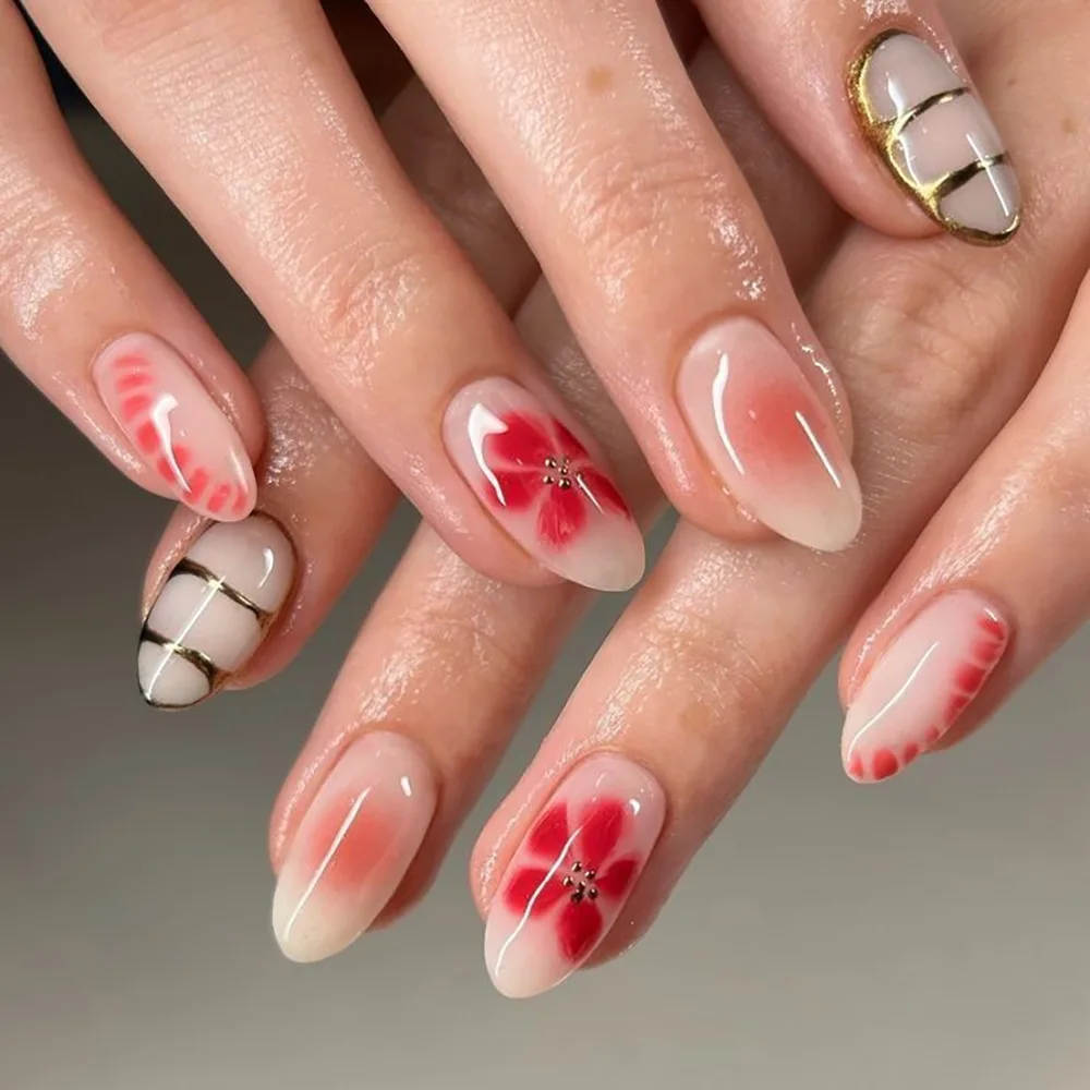 

24PCS Short Almond False Nail with Glue Sweet Blusher Flowers Fake Nail Simple Metallic Detachable Full Cover Press on Nail Tips