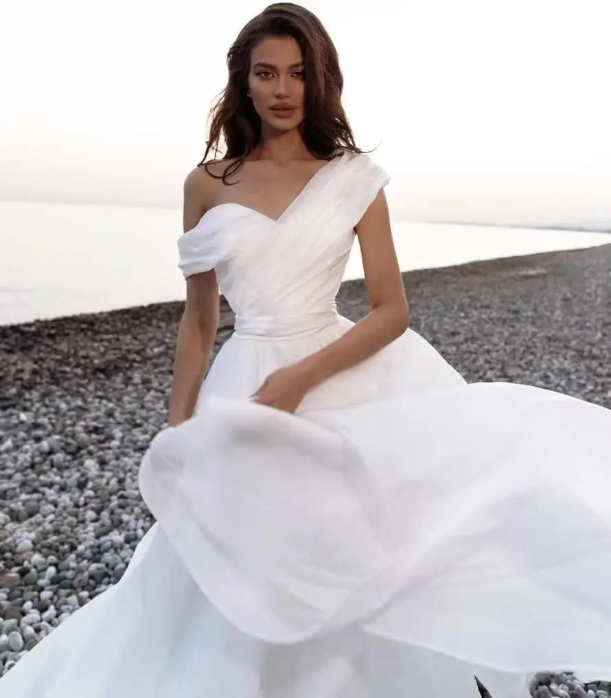 Vestidos de fiesta de tul con un hombro hechos a medida, vestido largo para quinceañeras, vestido de baile de Organza, vestido de novia hinchado para novia, vestidos de novia