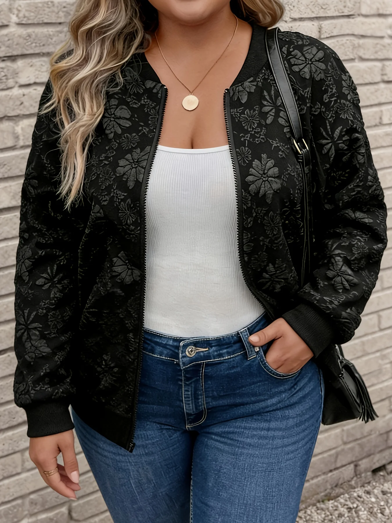 

Женская черная куртка-бомбер больших размеров с цветочным тиснением, на молнии, с длинными рукавами, повседневная верхняя одежда