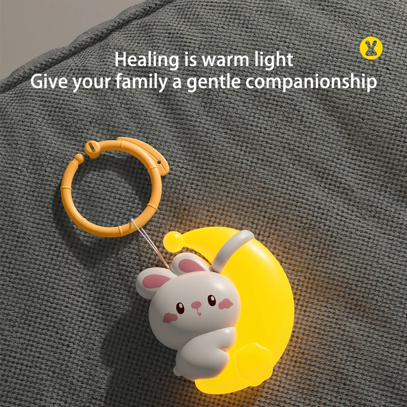 Luz de noche de dibujos animados, juguetes colgantes de cama, lámpara de mesita de noche de compañero de sueño para niños, luz suave, colgante de cochecito, campana colgante, juguetes para bebés