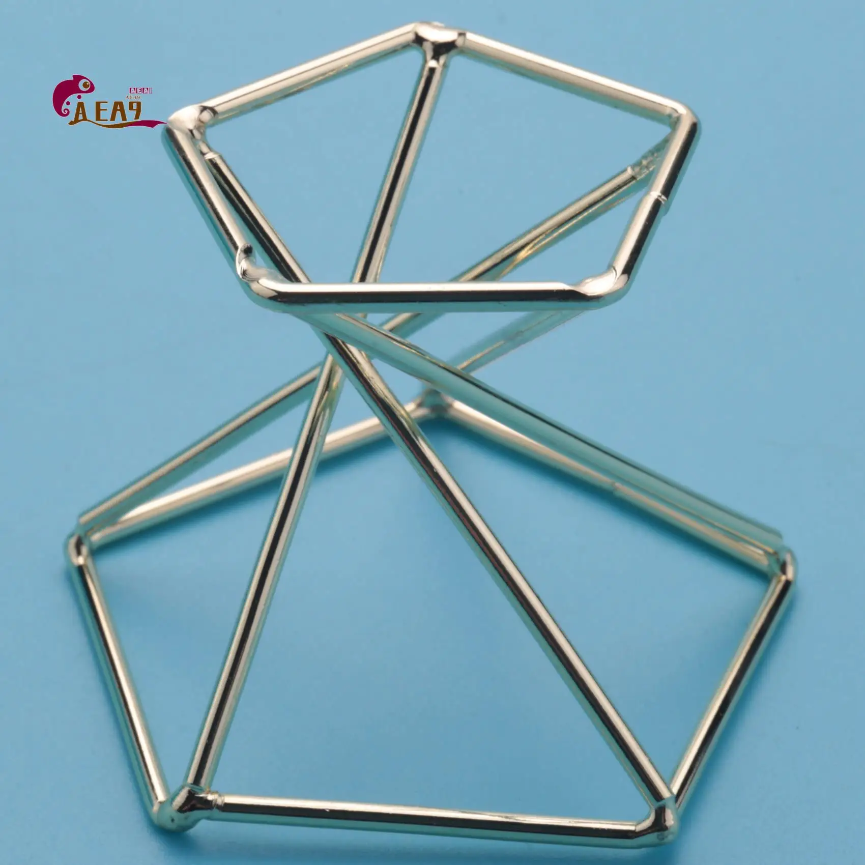 

AEA9-3 Pcs Geometric Air Plant Holder Airplants Rack Metal Plants Stand Planter Shelves Himmeli Decor Tillandsia Containers