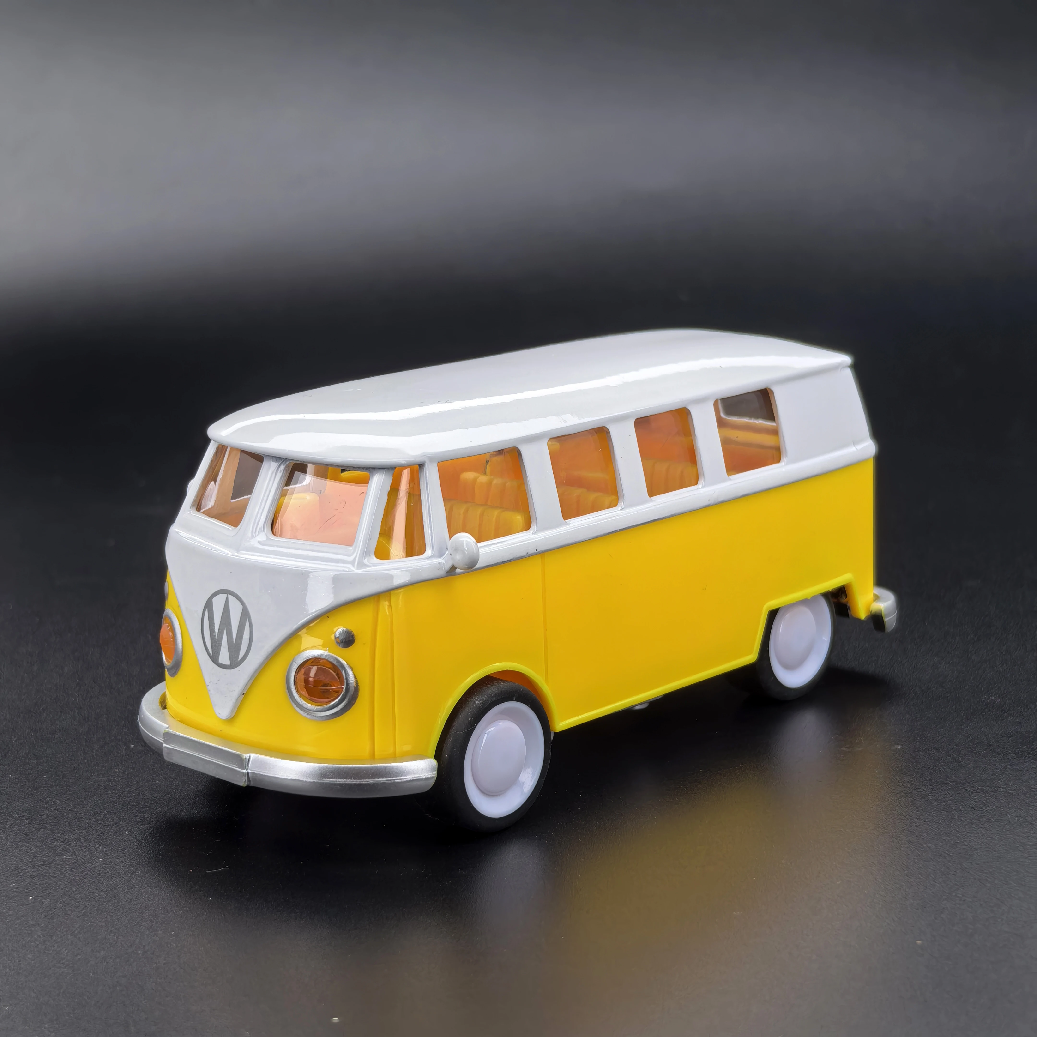 Boys Alloy Car Toy Realistic Racing Sports Car Model Children's Play Vehicle Pullback Feature Collectible Vehicle Model