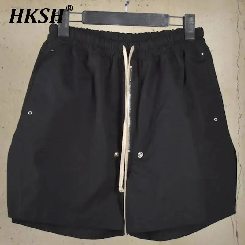 

HKSH новые летние мужские уличные модные темные шикарные шорты на молнии для подростков с лентами, повседневные универсальные брюки с разрезом, Ins HK5752
