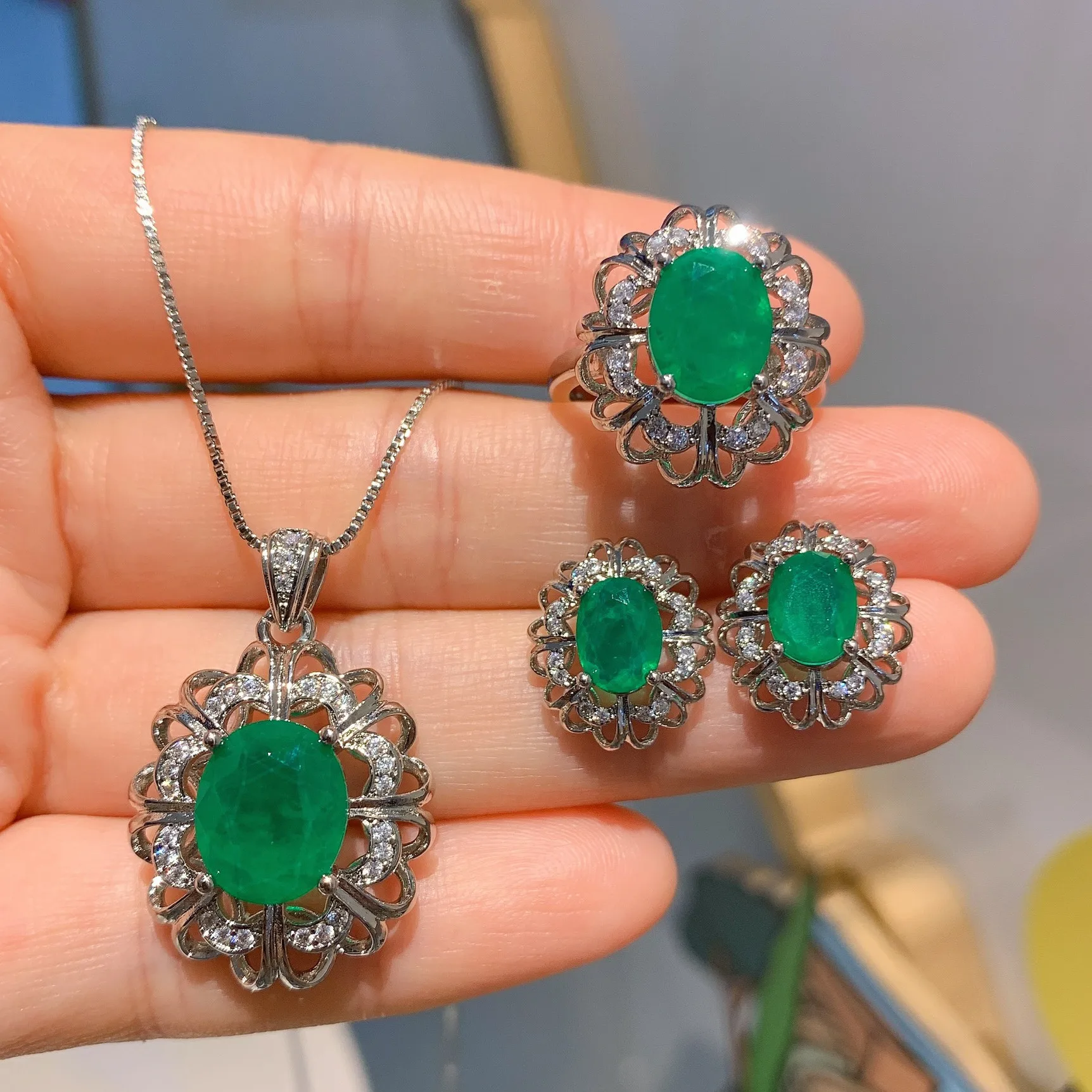 

Charms Emerald Crystal Stone Necklace Adjustable Ring Earring Flower Fine Jewelry Vintage Women Prom Party Dresses Accessories