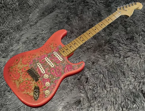 Custom Shop Masterbuilt 1968 Pink Paisley Electric Guitar Alder Body, 1 Piece Maple Neck, 21 Frets Maple Fretboard, Vintage Tune