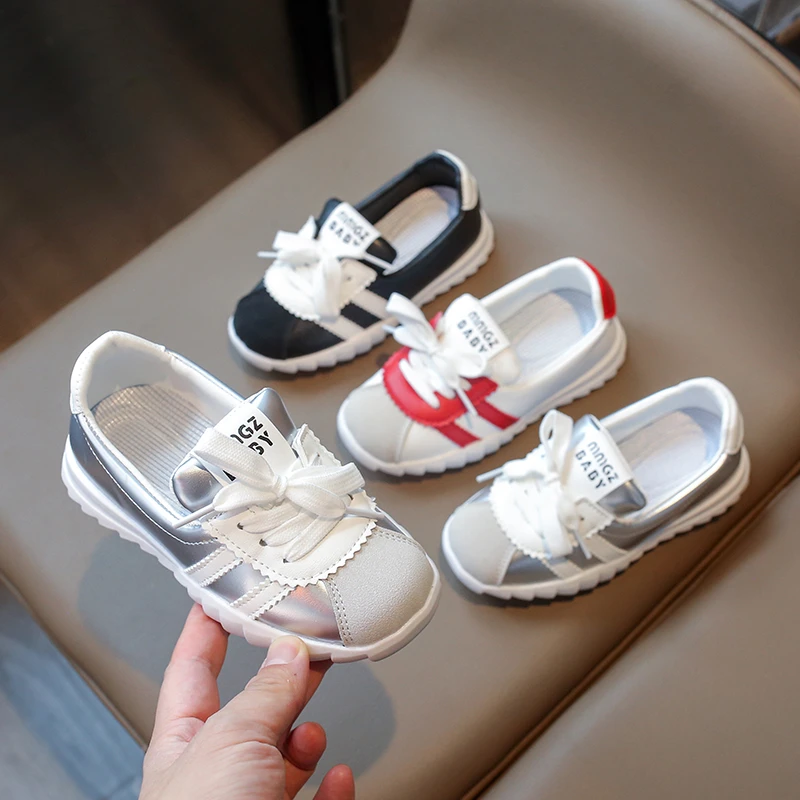 

Спортивная повседневная обувь для девочек, кожаная обувь для тенниса для мальчиков 5–16 лет, уличные детские кроссовки для бега, противоскользящая прогулочная обувь на мягкой подошве