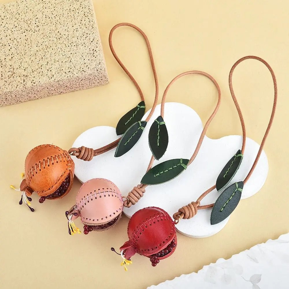

Cute Fruit Pomegranate Pendant Strawberry Handmade Pu Leather Keychain Hanger Creative Bag Pendant Car Accessory