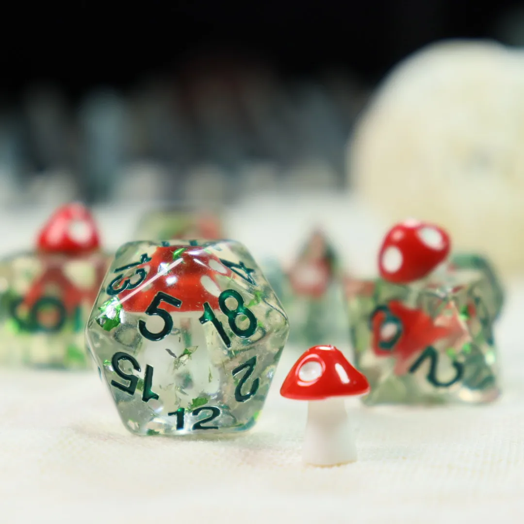 7-teiliges Set Pilzförmiger Harz-Würfel für Brettspiele, Würfel für Gruppenspiele, Partyzubehör für Brettspiele, Geschenke für Spiele-Enthusiasten – Detail 9