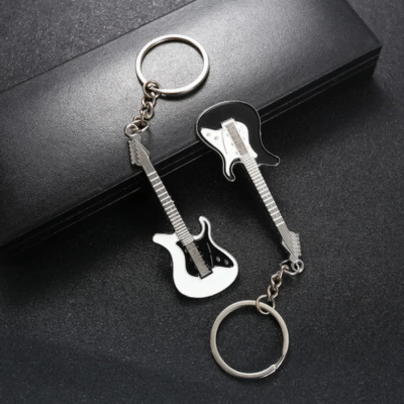 Creative Guitar Key Chain Customized Keychain Simple Boutique Beautiful Cute Guitar Key Chains Pendant Birthday Gift Key Ring