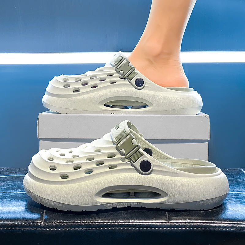 New Summer Style Closed-Toe Sandals, Suitable for Men for Beach Walks and Everyday Outings, Comfortable and Casual Outdoor Footwear