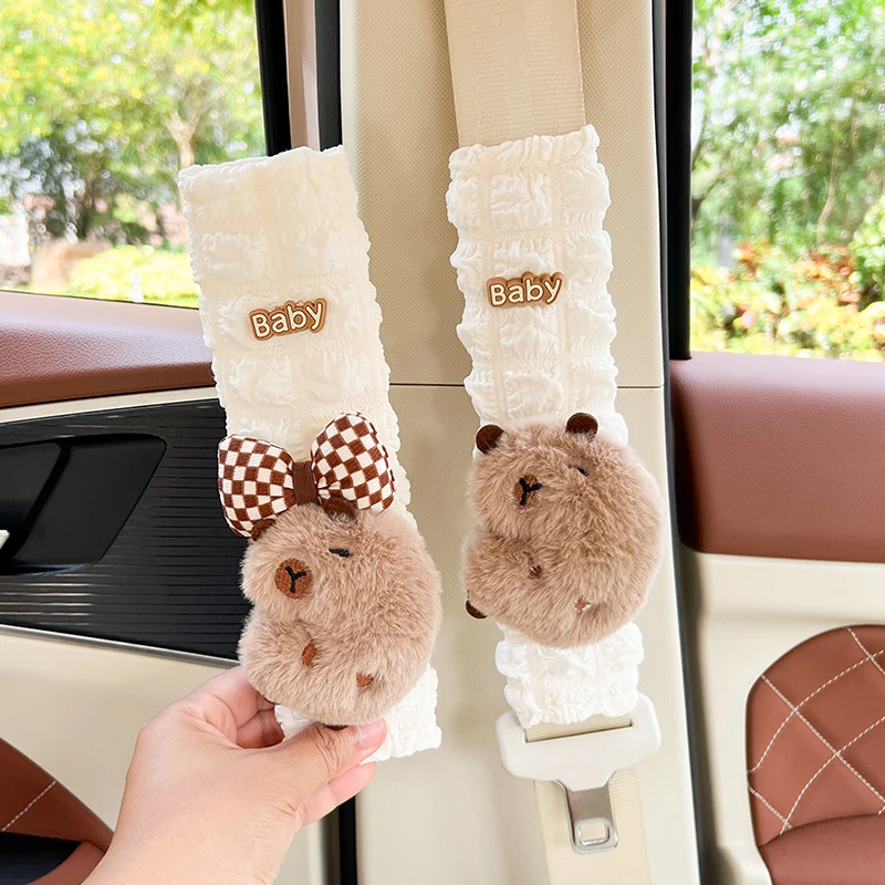 Nueva funda bonita para cinturón de seguridad de coche de capibara de dibujos animados, Material Universal de hojaldre para las cuatro estaciones, hombrera de seguridad para coche, decoración