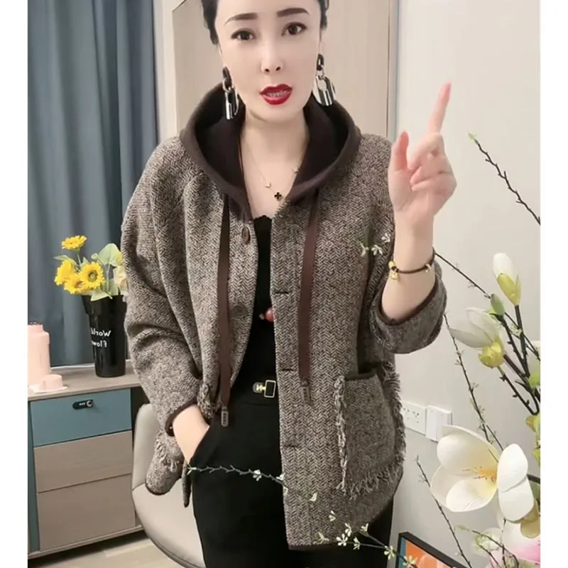 

Korean Ladies New Long Sleeves Patchwork Outwear 2025 Female Fashion Hooded Tassels Top Coat Autumn Women Large Size 4XL Jacket
