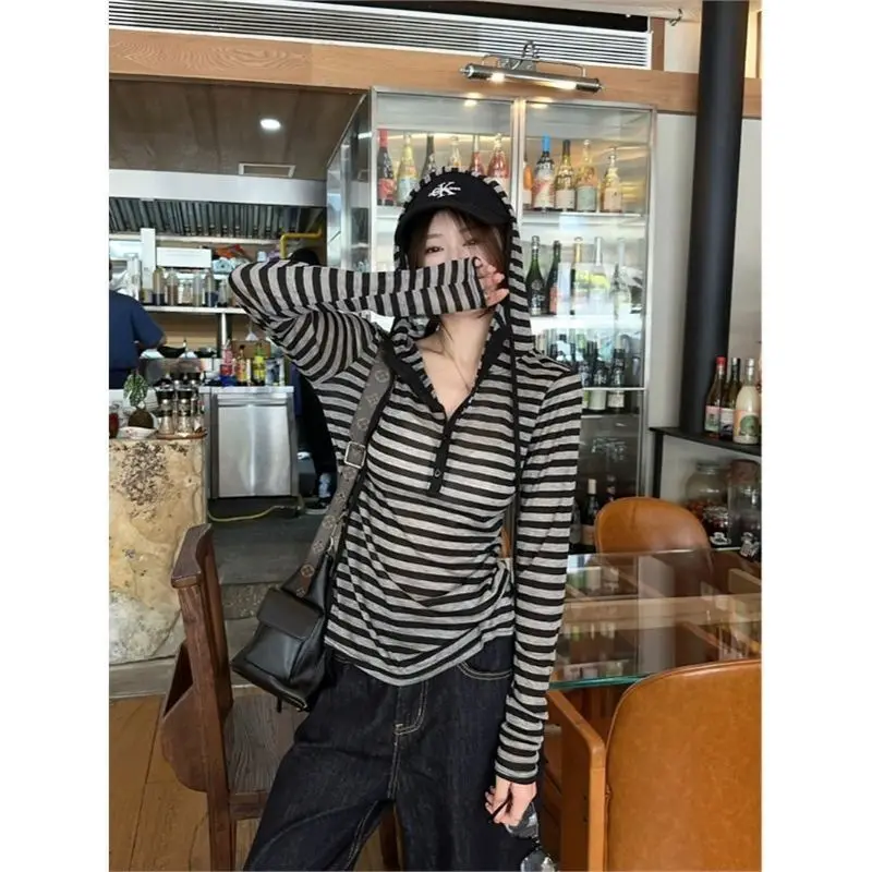 

2025 Contrast Striped Hooded Long-Sleeved T-Shirt Women's Summer Lazy Style Simple Fashion Versatile Slimming Top