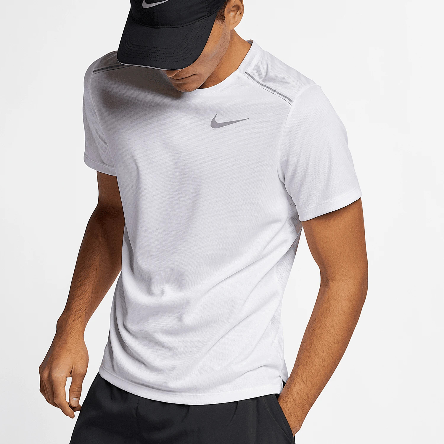 

Официальный оригинальный летний новый мужской спортивный дышащий тренировочный рукав Nike для бега с коротким рукавом AJ7566-100