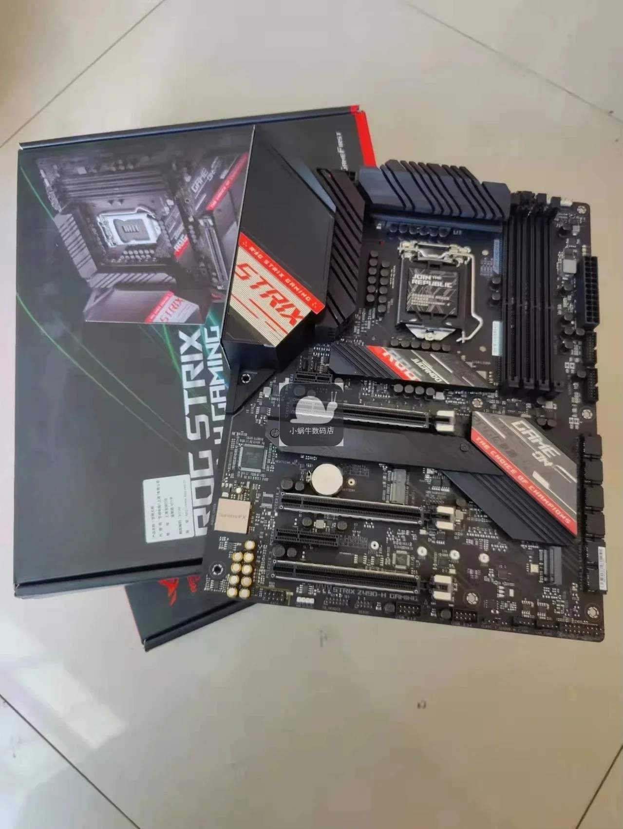 محاصر لـ ASUS ROG STRIX Z490-H GAMING Desktop Raptor ATX Deluxe Large Board