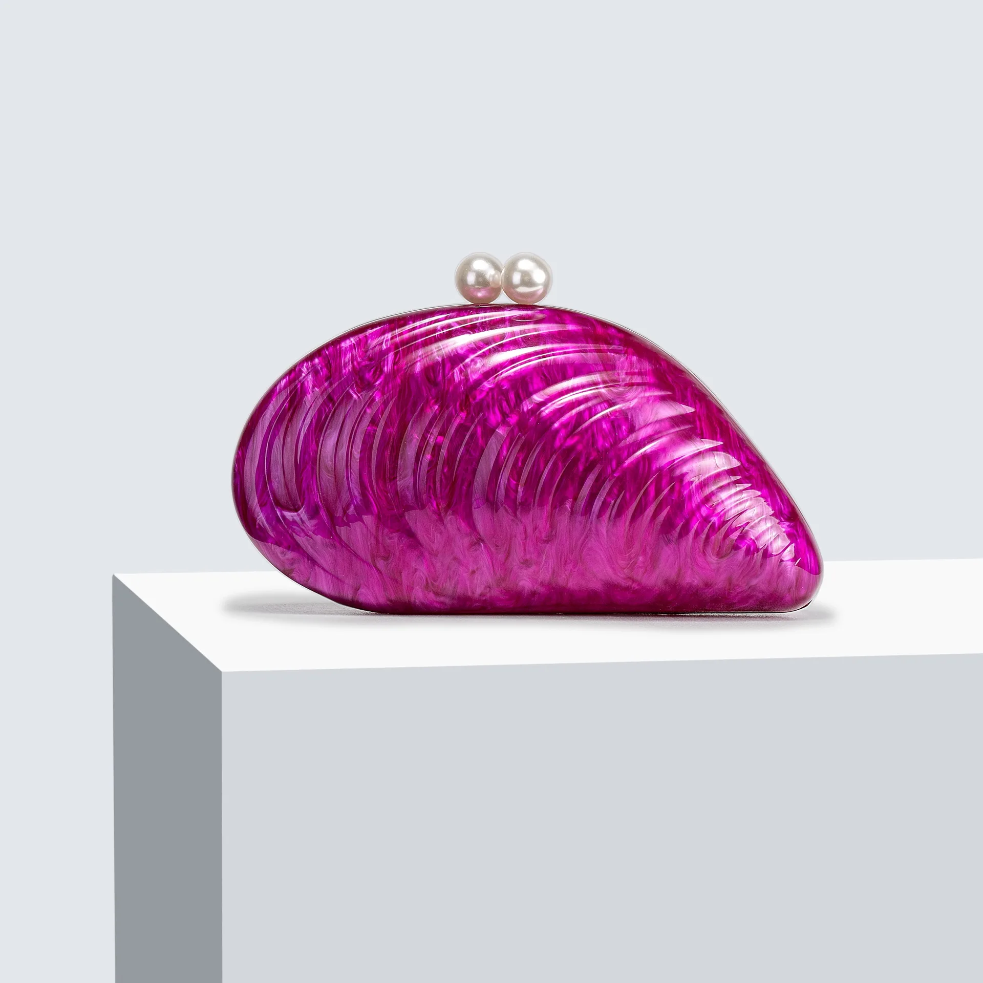 Picture 3: One shoulder oblique span bag Shaped shell acrylic bag Fashion wedding dinner clutch bag