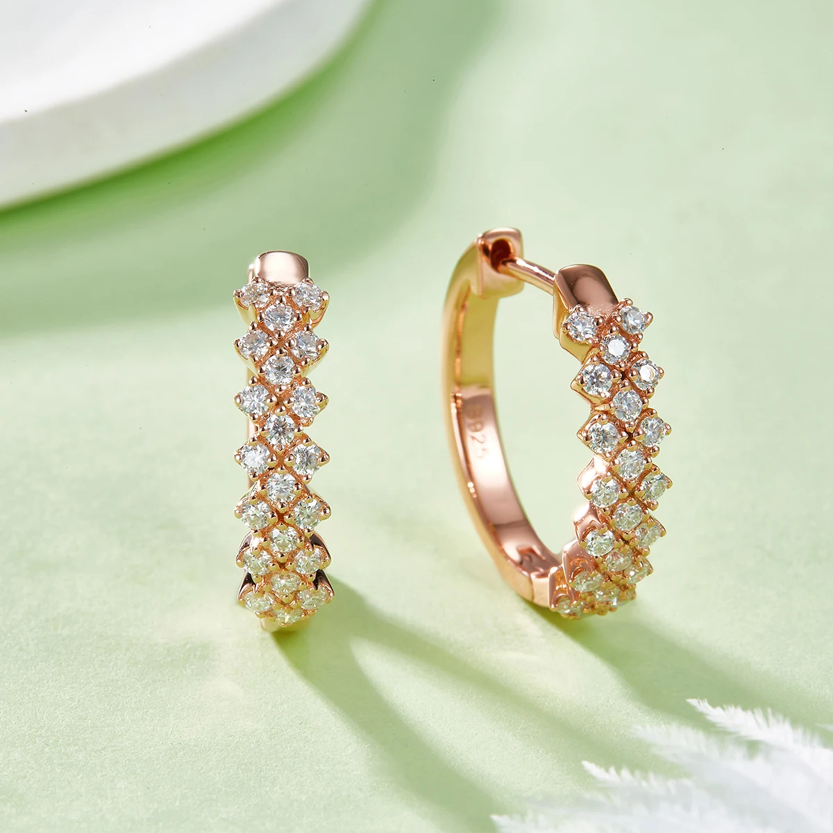 

0.51cttw D Color Moissanite Hoop Earrings 925 Sterling Silver Fine Jewelry Bling Diamond Huggie Earrings Pass Tester with GRA