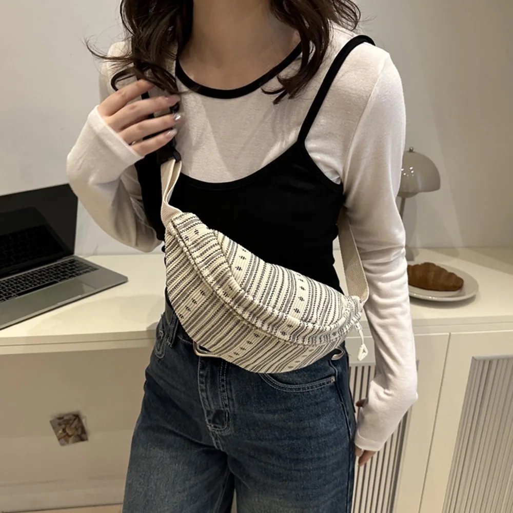 

Trendy Nylon Women Chest Bag Zipper Japanese Style Sports Shoulder Bag Casual Soft Droplet Shaped Crossbody Bag Cycling
