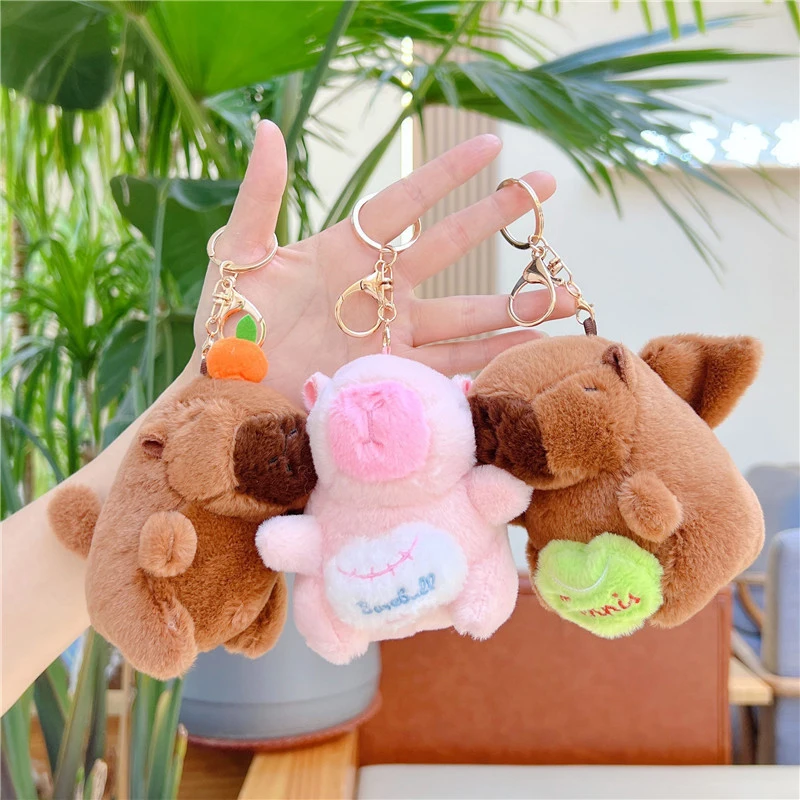 Niedliche Cartoon Plüsch Flügel Capybara Schlüssel bund Kawaii Tasche Anhänger hängende Ornamente Zubehör weiche ausgestopfte Puppe Spielzeug Schlüssel ring Geschenke