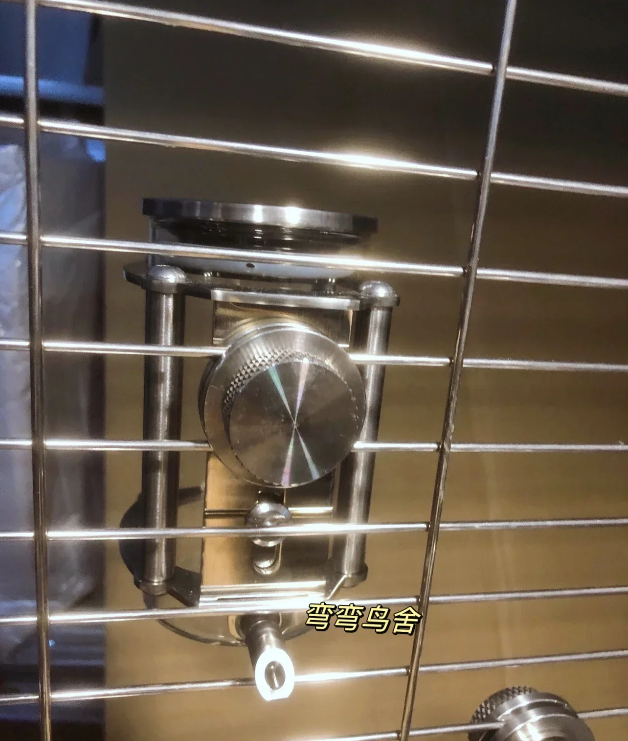 

Роскошный поильник для попугаев из нержавеющей стали, высококачественный фонтан-поилка для птиц, большой объем