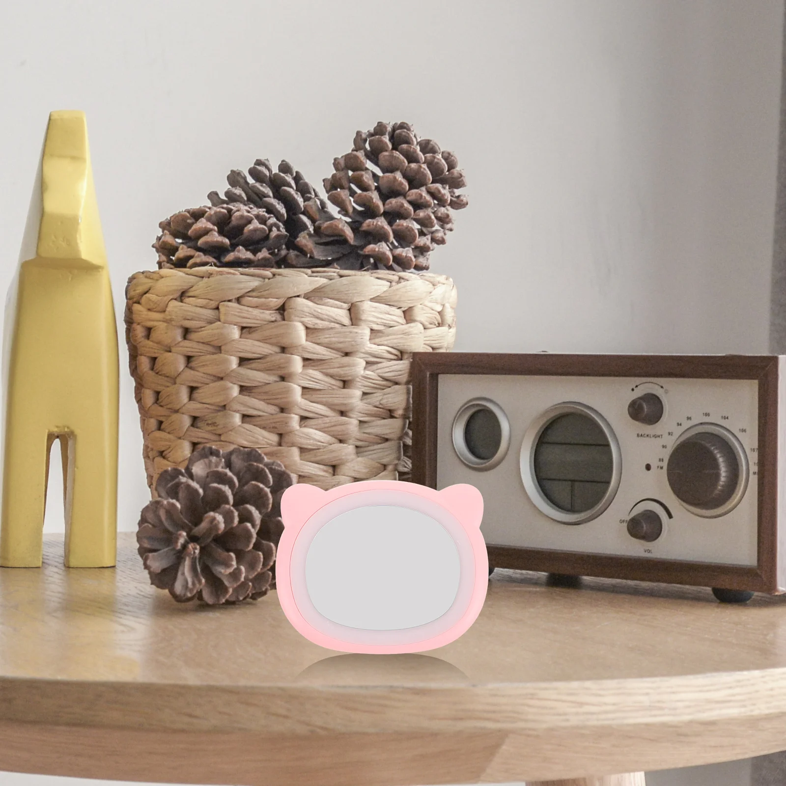 Espejo de maquillaje LED compacto Tamaño de bolsillo portátil con iluminación suave para retocar viajes Selfie al aire libre Regalo perfecto para ella