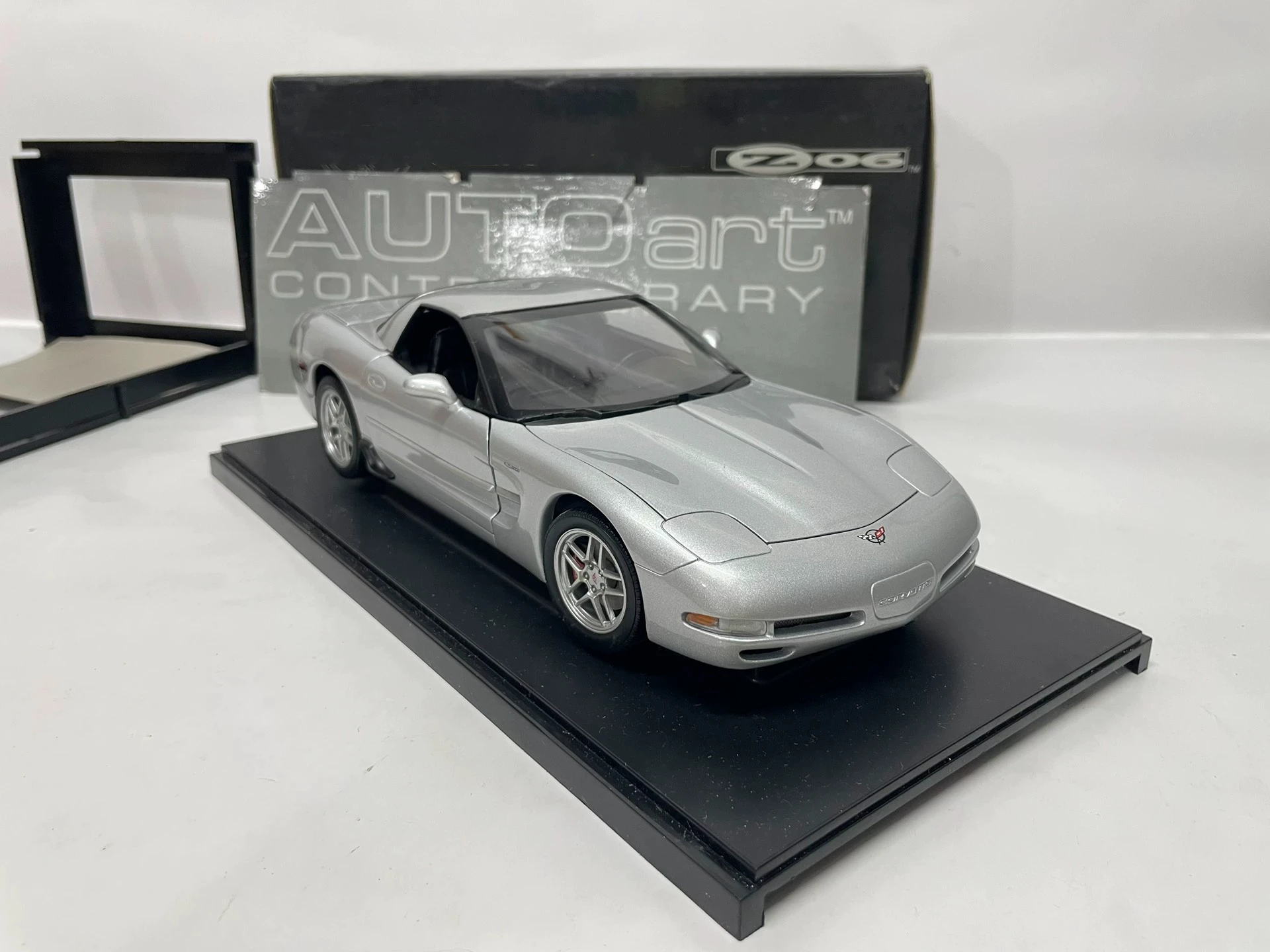 Autoart 1:18 C5 Z06 Silver Simulation Limited Edition All Open Alloy Metal Static Car Model Toy Gift