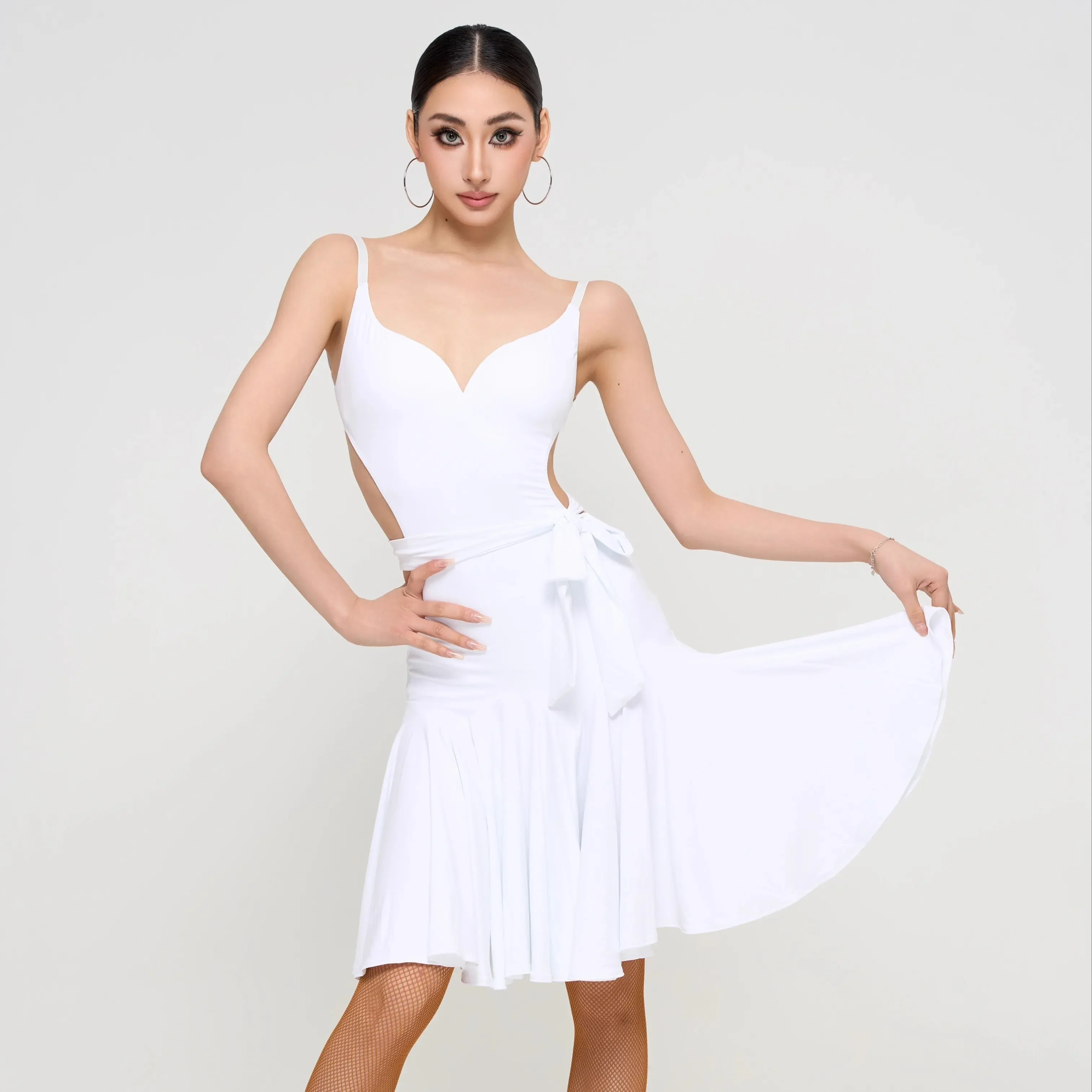 

2026 Latin Dance Competition Dress Women Sleeveless Backless Sexy Cha Cha Rumba Samba Dance Clothes Practice Show Wear DNV23688