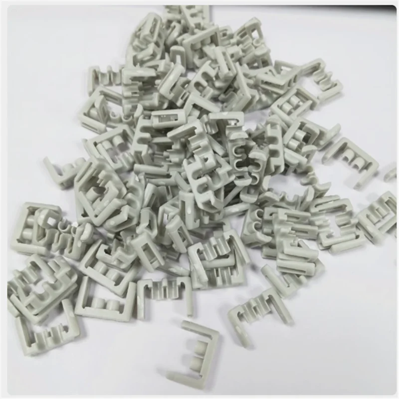 15355128 Lockable automotive connectors