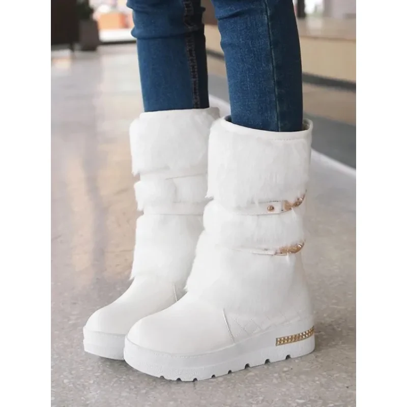 Winter Women\'s Flat-bottomed Inner Heightened Middle Tube Wool Boots Large Lady Belt Buckle Cotton Shoes Plus Velvet Snow Boots