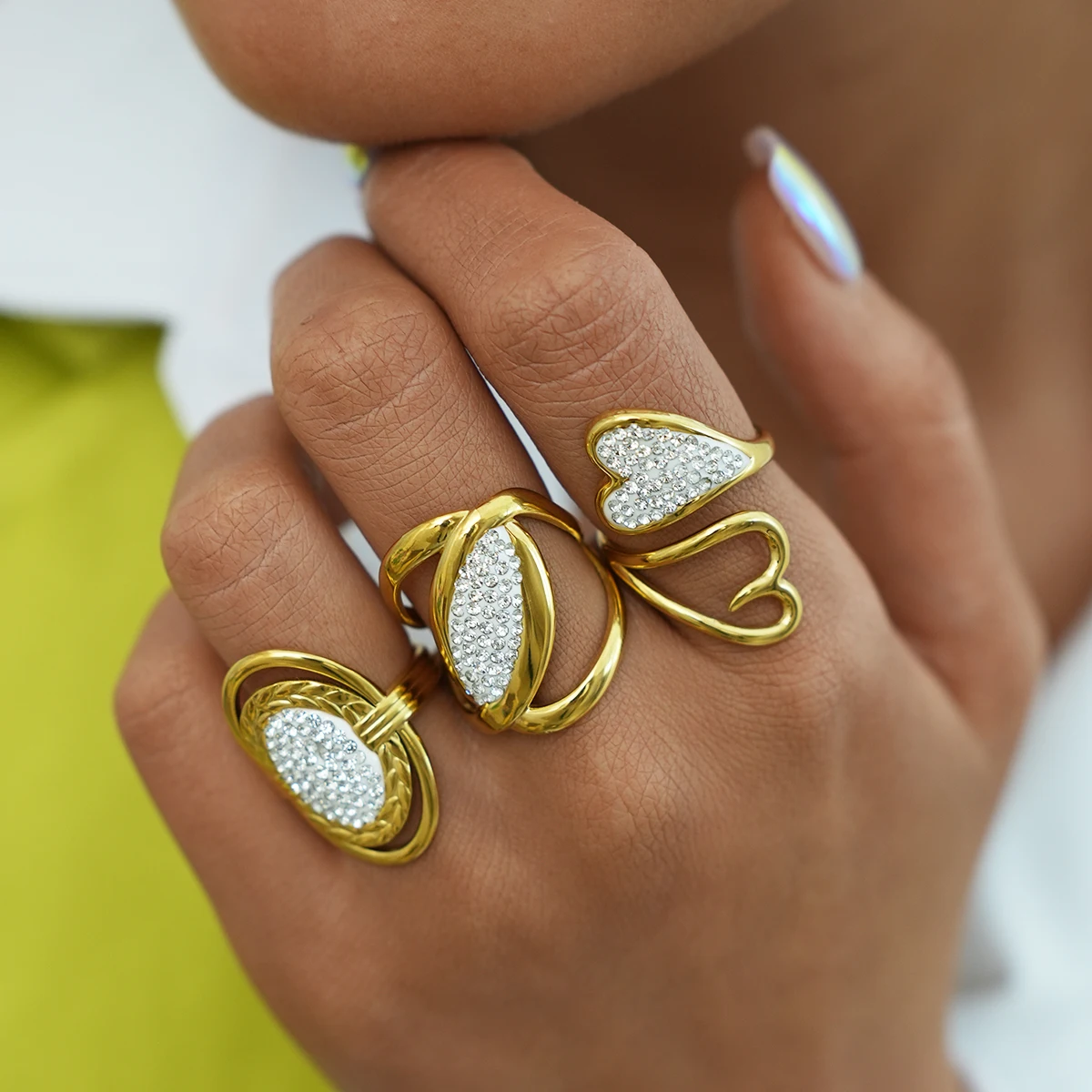 

Statement Stainless Steel Delicate Shiny Cubic Zirconia Ring For Women Quality 18K Gold PVD Plated Finger Jewelry Gift For Her