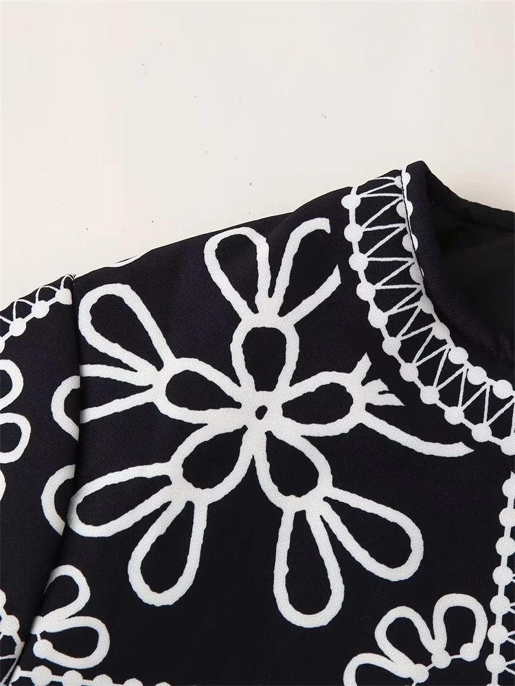 Women's White Flower Print Short Jacket, Girls O-Neck, Long Sleeve, Black Loose Open Stitch Outwear, Autumn, Winter Fashion